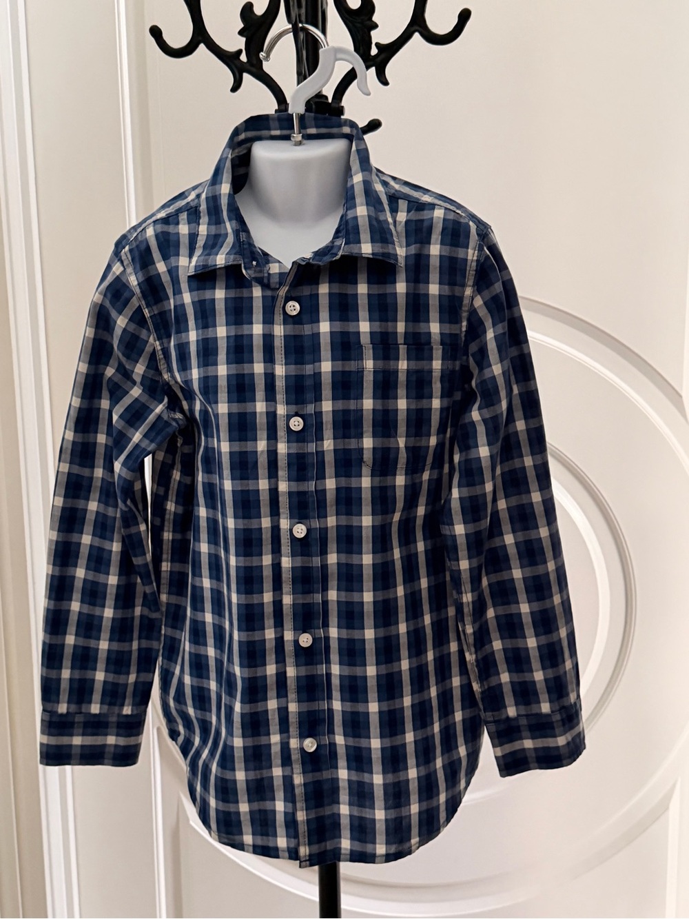 GAP Boys Navy and White Plaid Button-Down Shirt Size 8